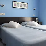杰尔马纳公寓 公寓 *
