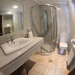 杰尔马纳公寓